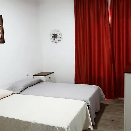 Дом отдыха Chalet De 3 Habitaciones Con Piscina Privada *